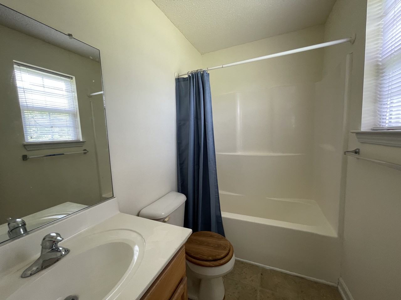 2601 Riverridge Ct #E - Photo 2 of 10