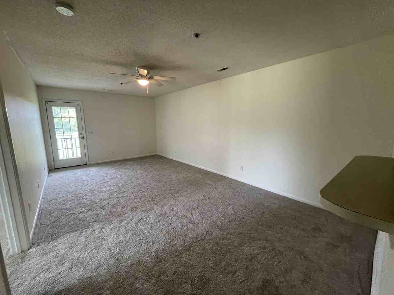 2601 Riverridge Ct #E - Photo 4 of 10