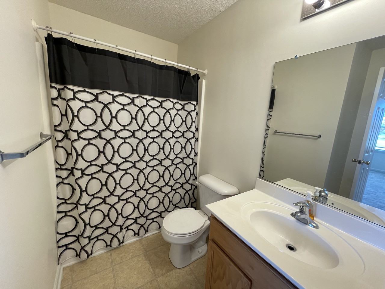 2601 Riverridge Ct #E - Photo 6 of 10