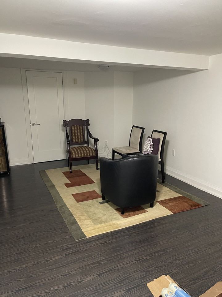 24 Kingswell Cres - Photo 3 of 19