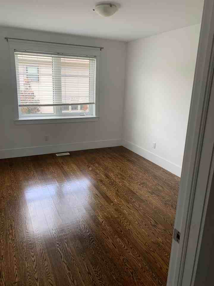 140 Montauk private - Photo 2 of 11