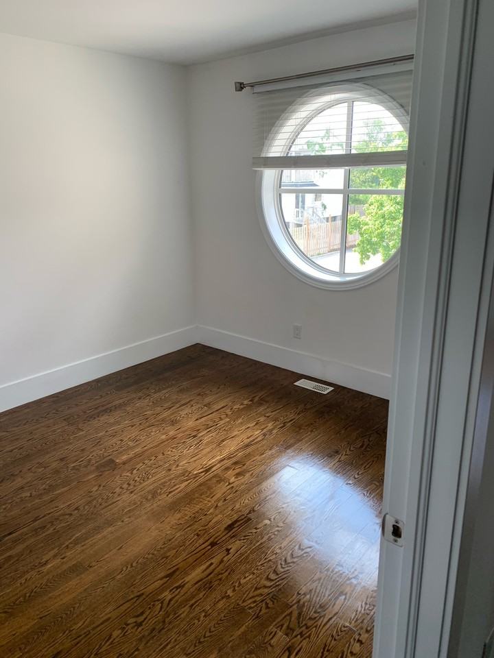 140 Montauk private - Photo 3 of 11
