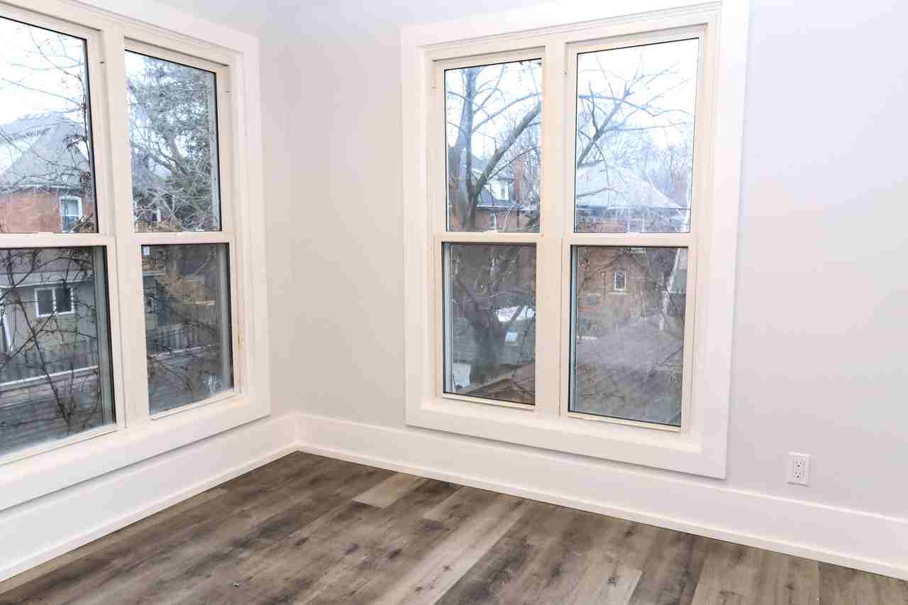 54 Fairholt Rd S - Photo 2 of 11