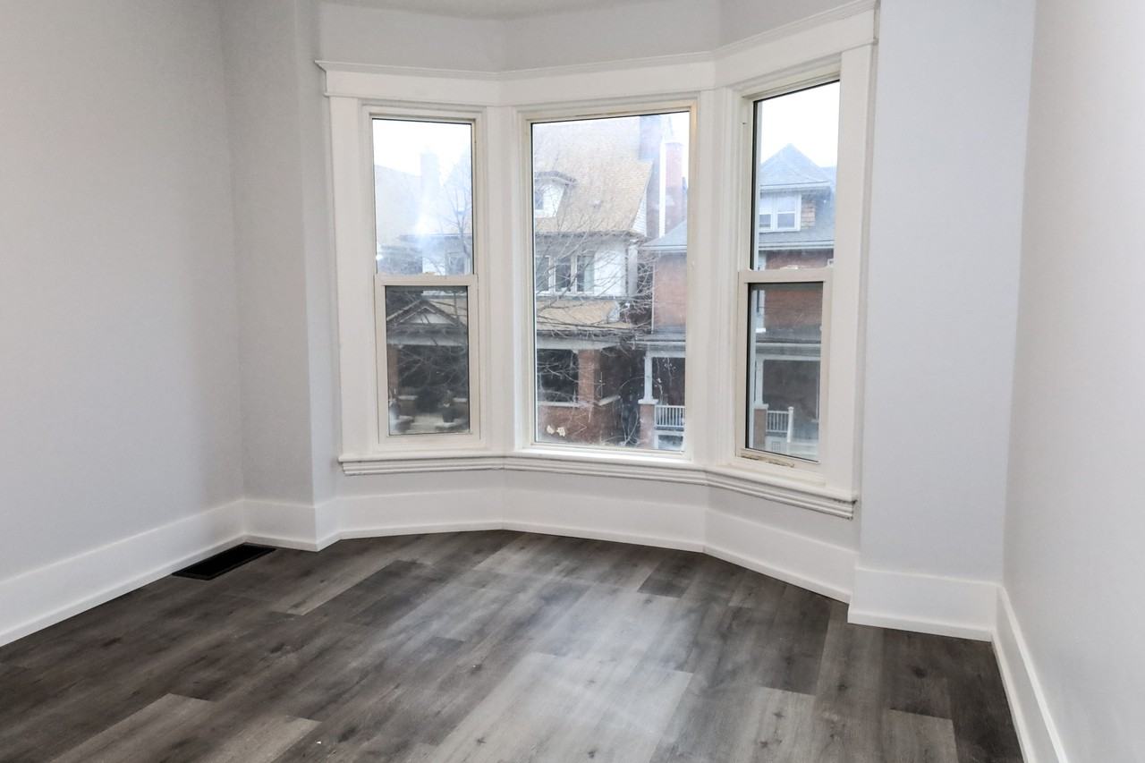 54 Fairholt Rd S - Photo 3 of 11