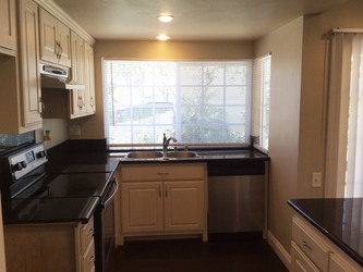 330 Devonshire Dr - Photo 3 of 12