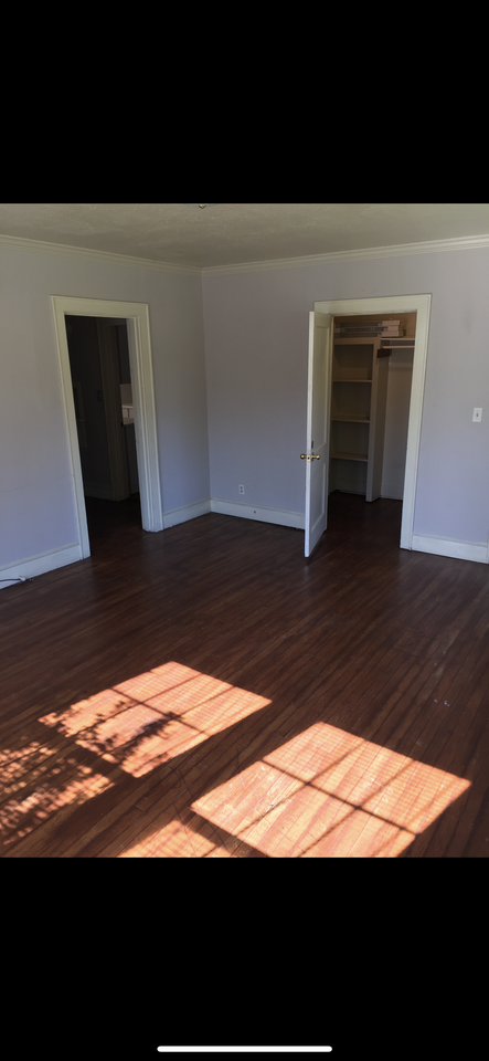 651 Ockley Drive #3 - Photo 3 of 10