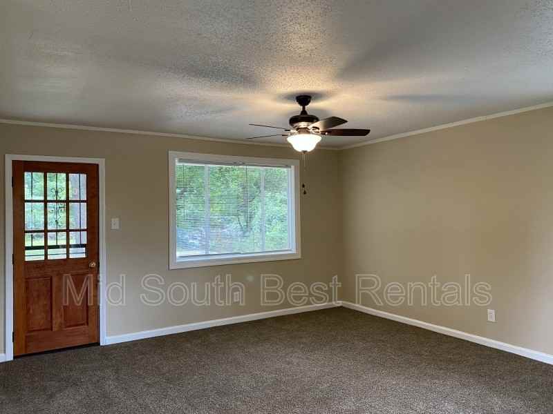 2921 Southwall St - Photo 2 of 6