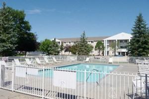 Majestic Cove Apartments - Photo 3 of 7