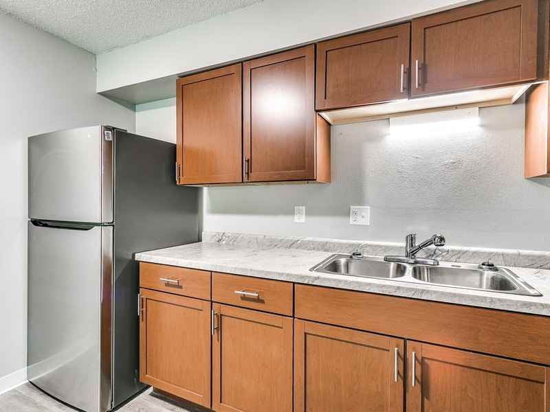 1028 1028 Shagbark Drive - 16 - Photo 2 of 10