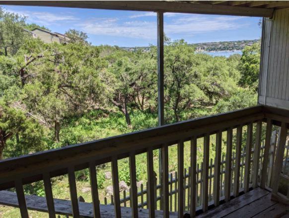 109 Comanche Pt - Photo 2 of 14