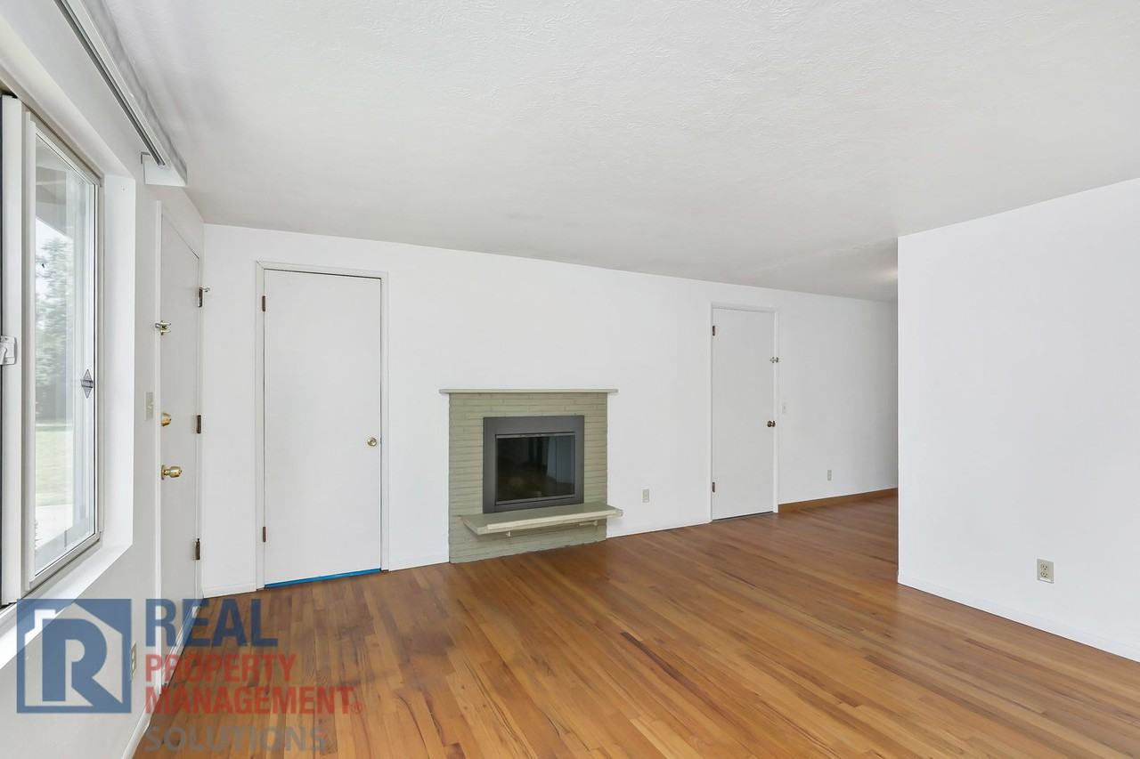 13530 Sw 3rd St - Photo 2 of 21