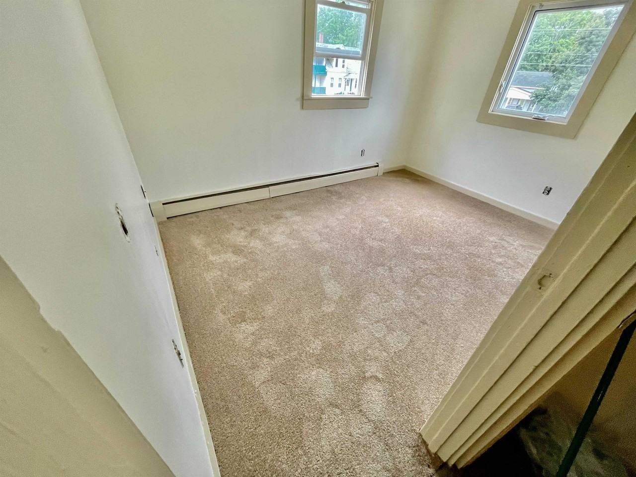 19 Chase St - Photo 3 of 14