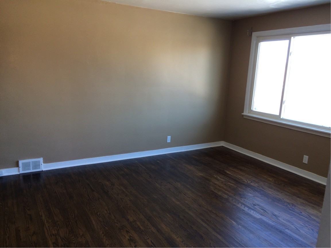 1383 Sheridan Dr Uppr #1383UPPER - Photo 3 of 10