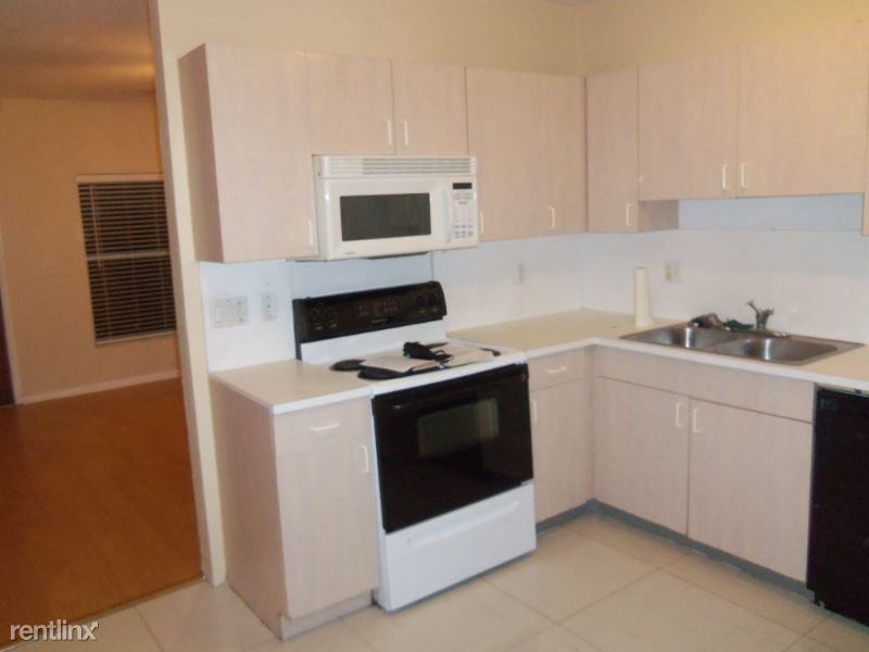 4865 Sw 65th Way - Photo 2 of 9