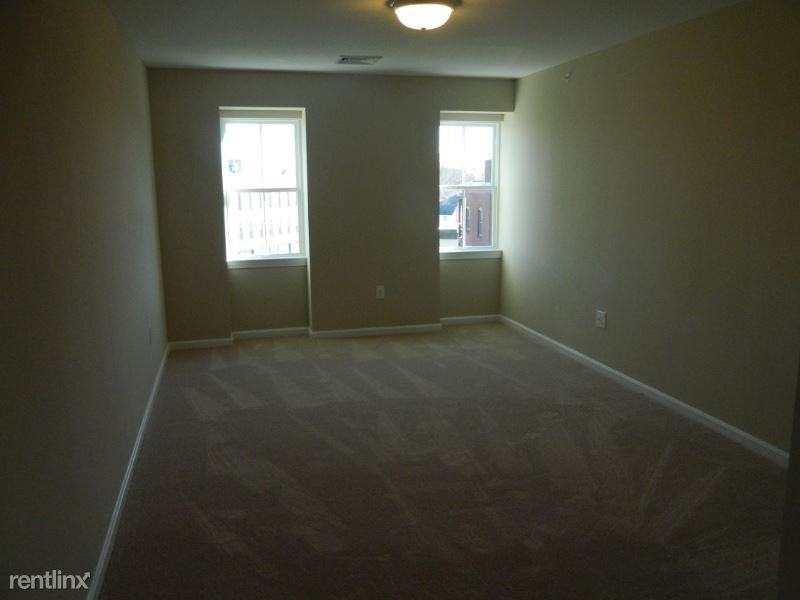 25 25 West Main Street 303 - Photo 3 of 22