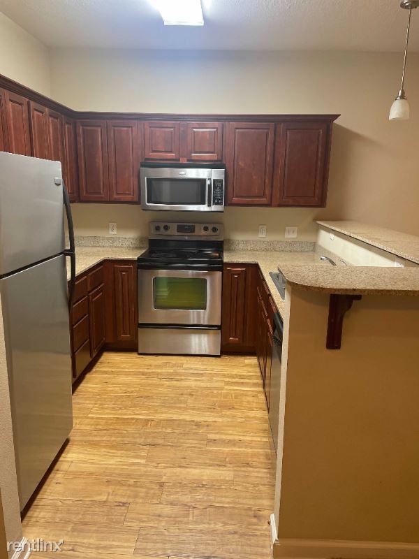 732 Arbor Lake Dr - Photo 3 of 14
