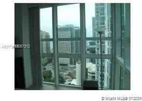 950 Brickell Bay Dr - Photo 3 of 26