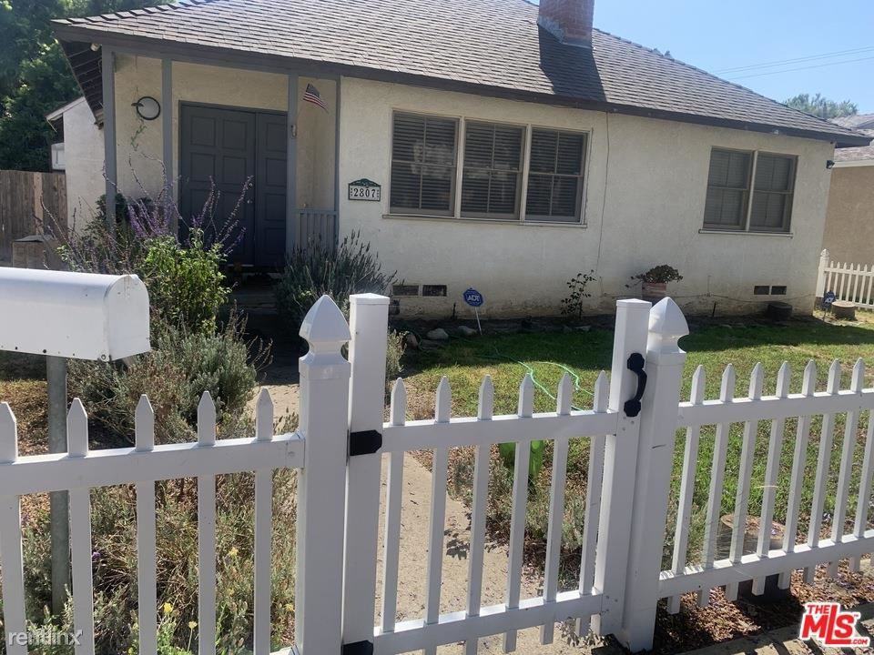 2807 Glendon Ave - Photo 3 of 5