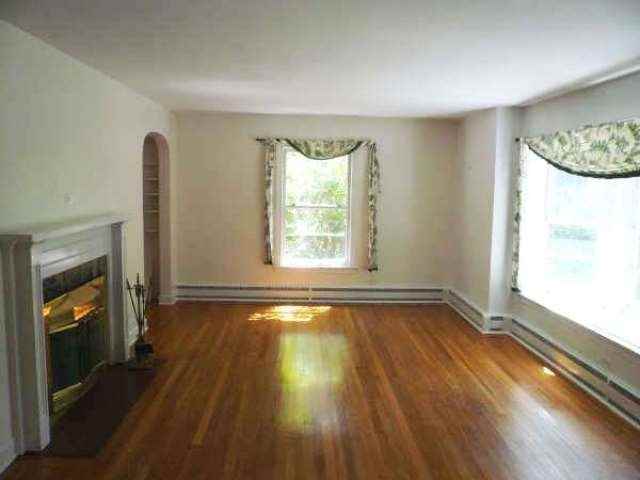 1936 Birchwood Ave - Photo 2 of 7