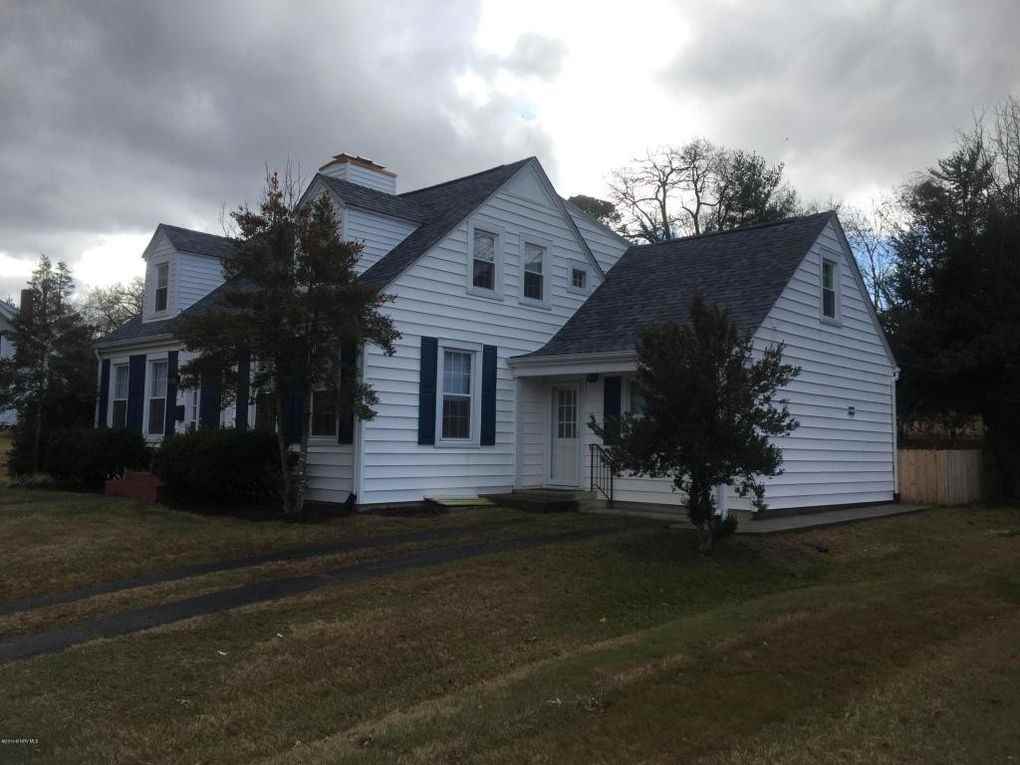 802 S Main St - Photo 3 of 37