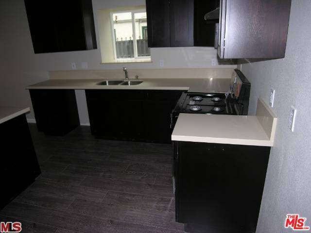 1451 N Vista St - Photo 3 of 4