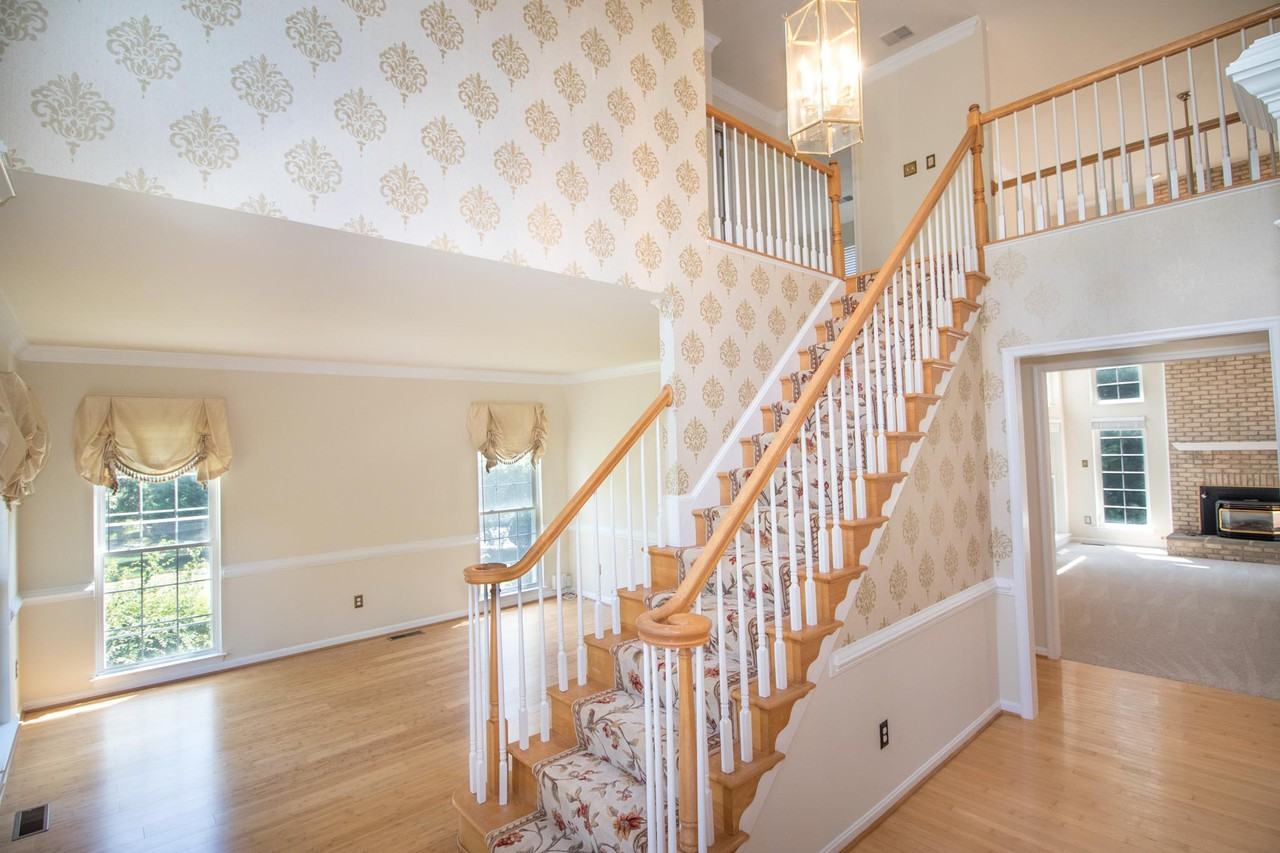 15169 Windy Hollow Cir - Photo 3 of 50