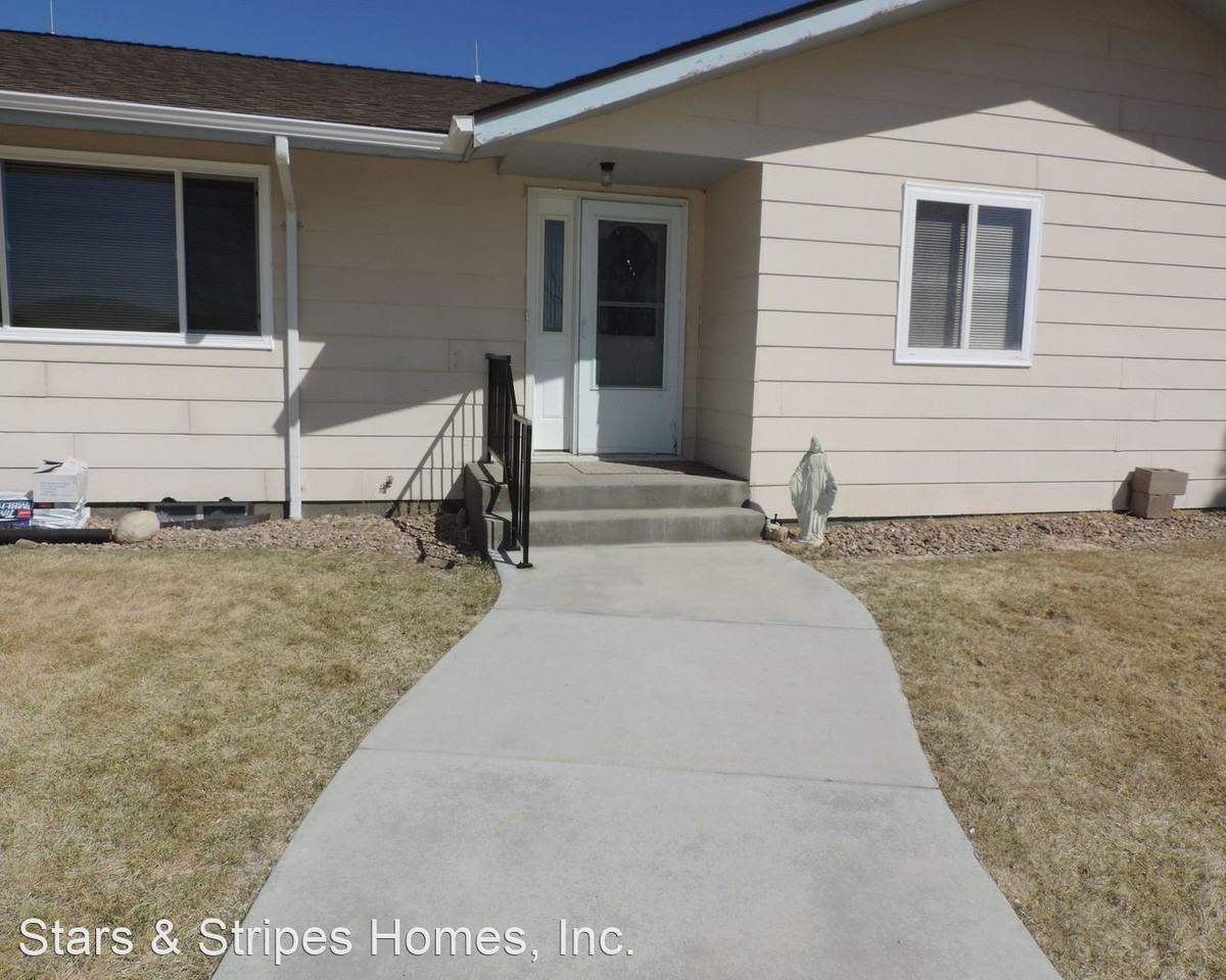 55433 E 48th Ave - Photo 3 of 41