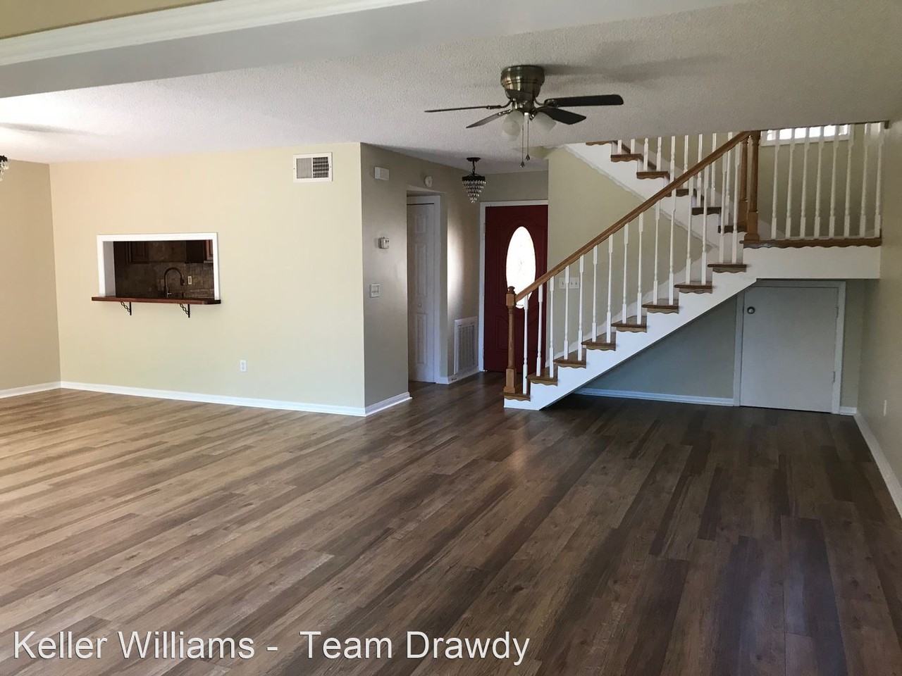 1539 N Carolwood Blvd - Photo 3 of 20