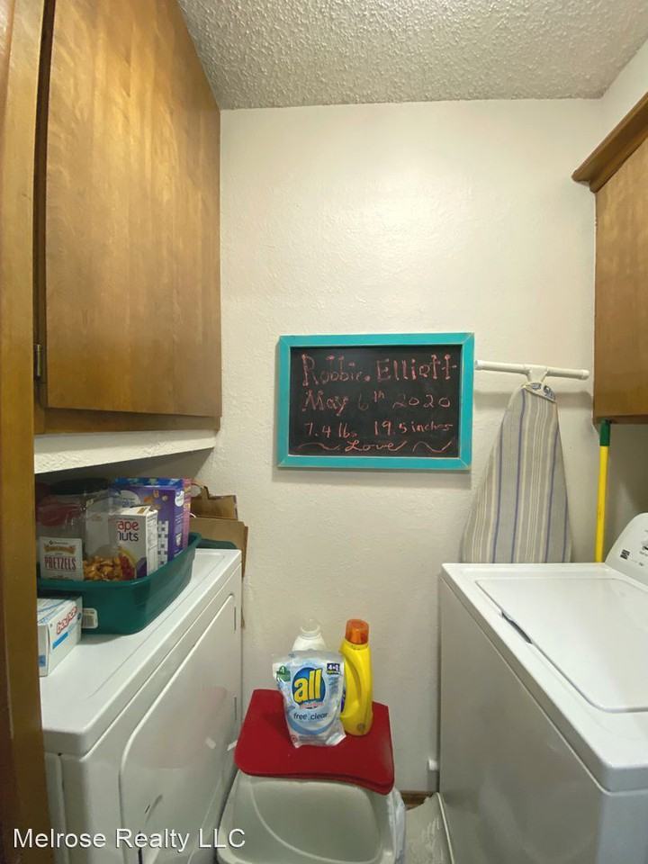 14148 Crossing Way E - Photo 3 of 8