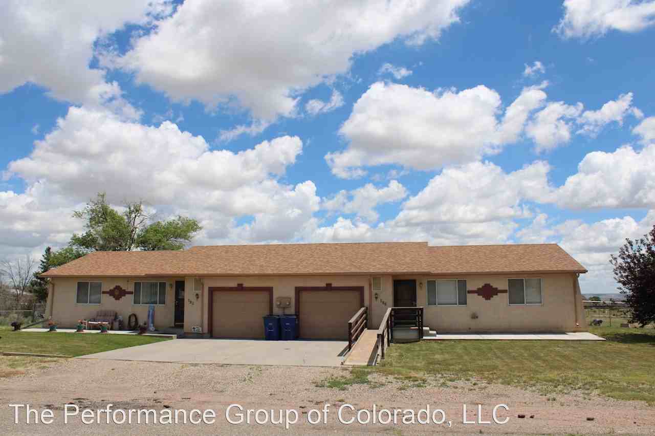 582 S LaPorte Dr - Photo 2 of 10