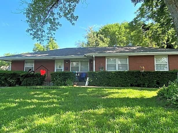 10714 E 19th St S - Photo 2 of 9