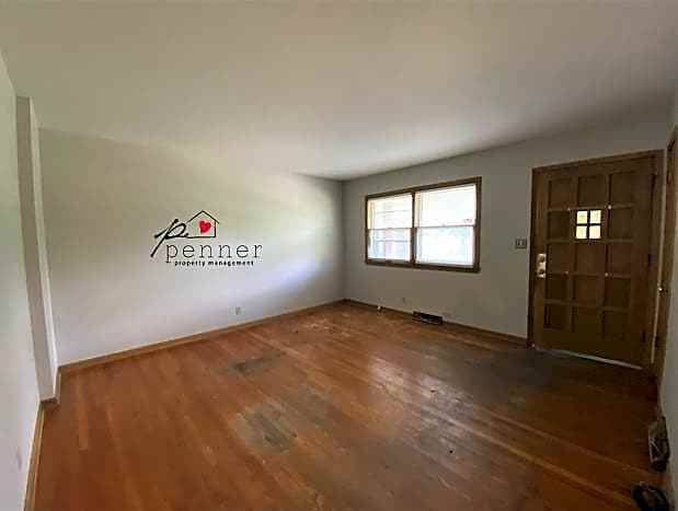 10714 E 19th St S - Photo 3 of 9