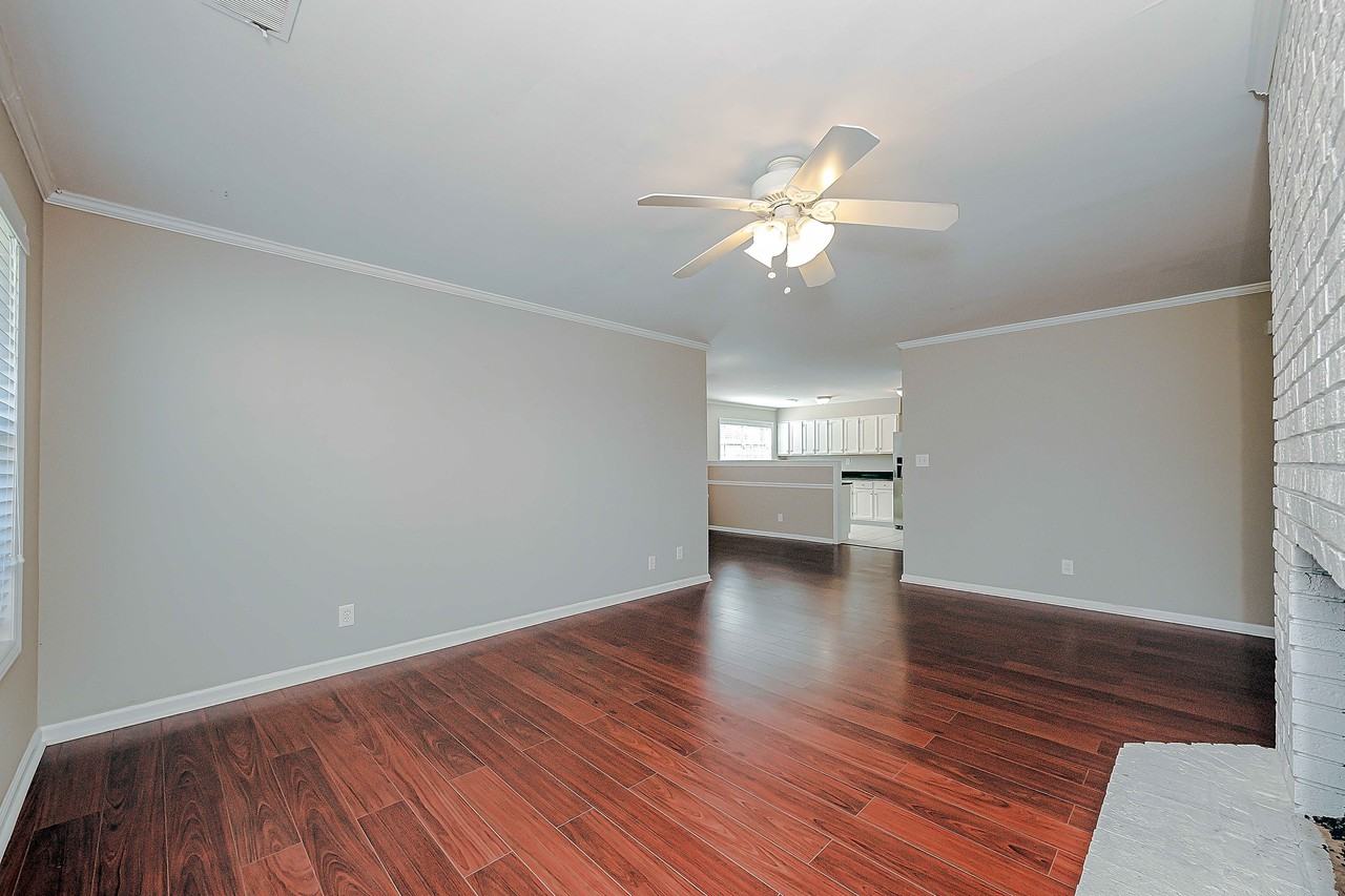 1200 Lattimore St - Photo 3 of 24