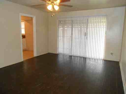 1925 Balla Way - Photo 2 of 15