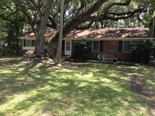 3602 Hartnett Blvd - Photo 2 of 11