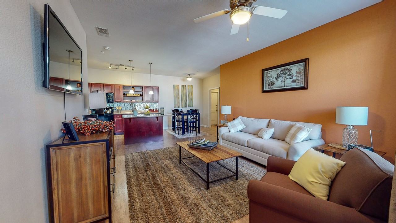 Overlook at Stone Oak Park Apartments - Photo 2 of 42