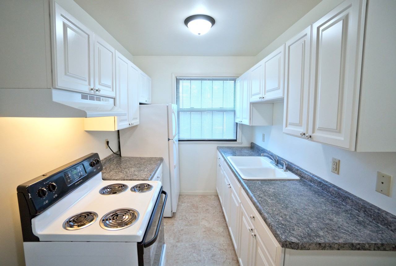 Portland Flats - Photo 5 of 40