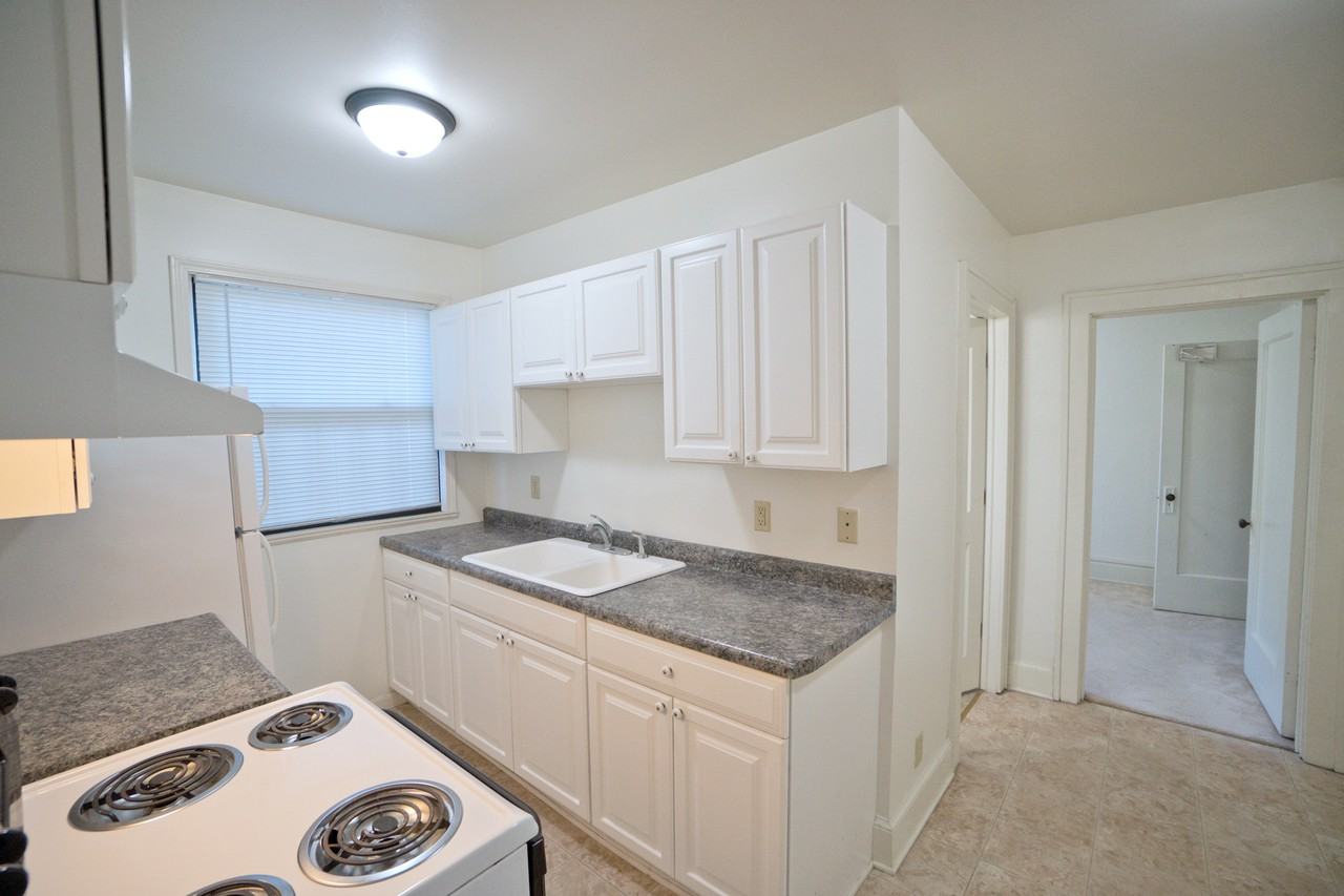 Portland Flats - Photo 7 of 42
