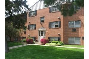 Madison at Lebanon Court - Photo 3 of 11