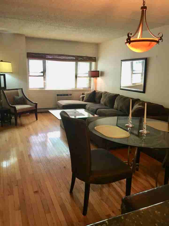 7118 7118 162th St #FL1 - Photo 2 of 14