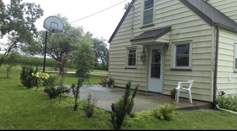 20213 W Southport Rd - Photo 2 of 12