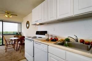 Rahway Plaza Apartments - Photo 2 of 6