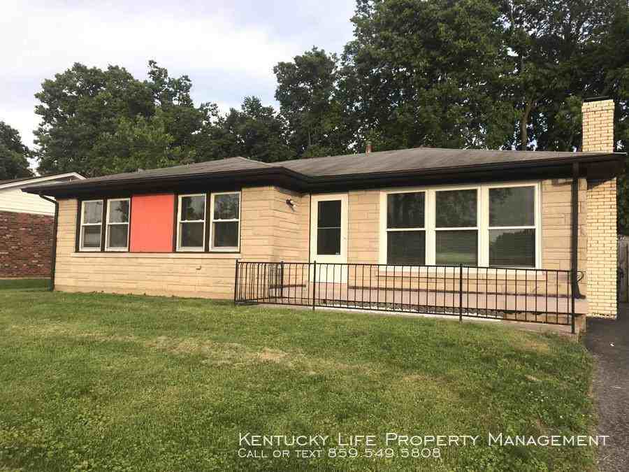 2364 Shandon Dr - Photo 2 of 4