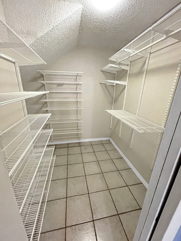 6445 Brookway Dr - Photo 7 of 10