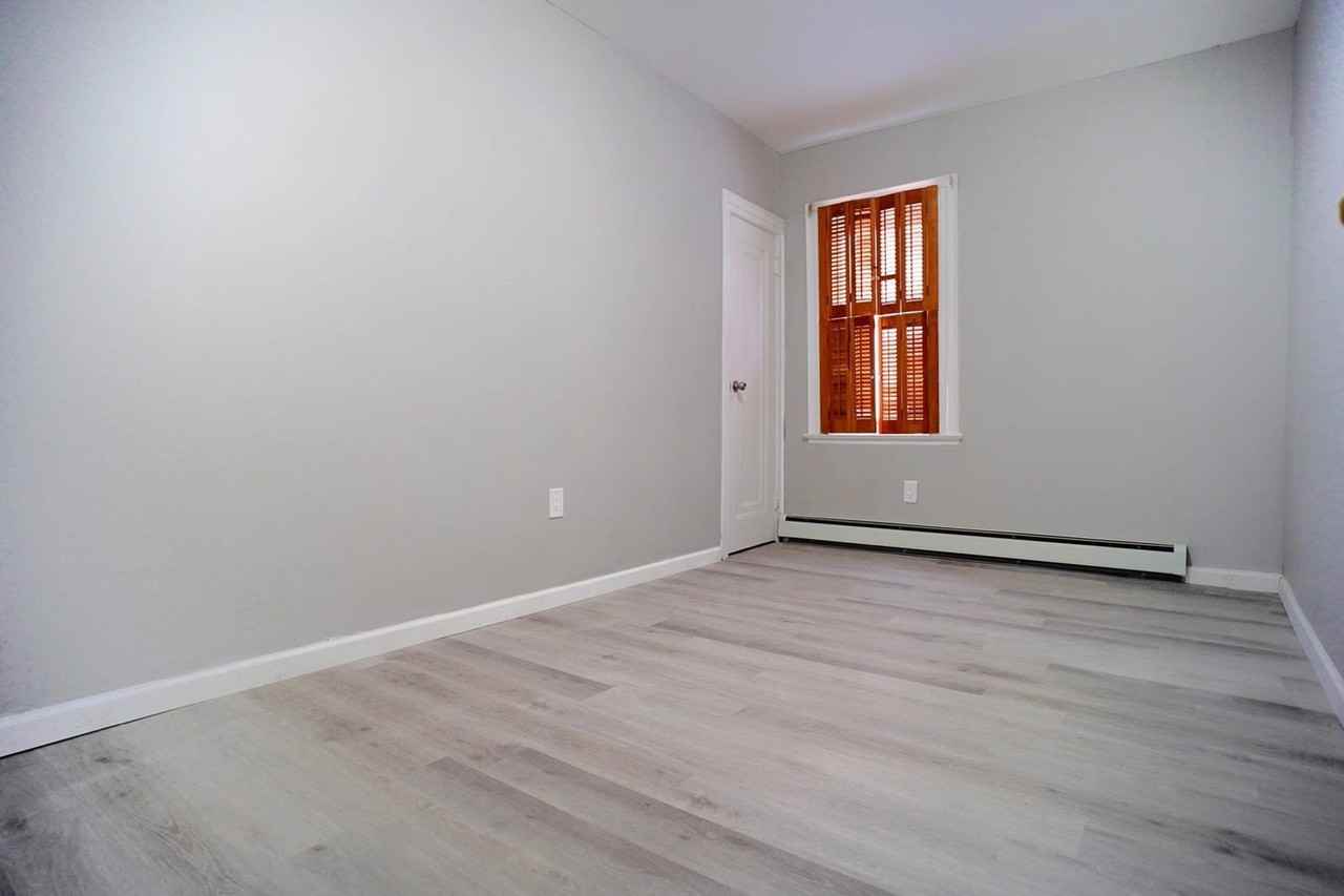 7208 Colonial Road 1f - Photo 2 of 5