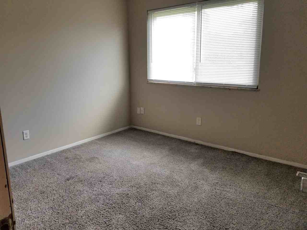 3485 Nutcreek Ct #1 - Photo 3 of 5