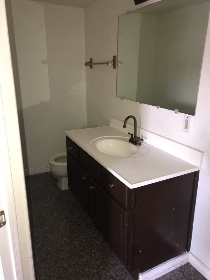 6302 N 64th Dr #1 - Photo 6 of 7