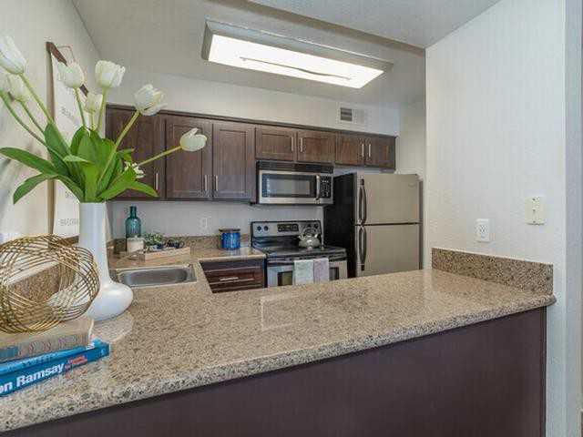 8842 Winding Way - Photo 5 of 20