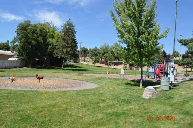 210 Mckinley St #1 - Photo 3 of 16