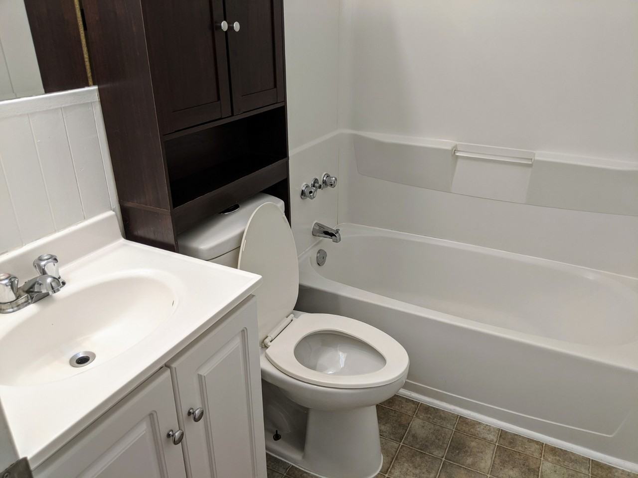 9629 15 St #2 - Photo 6 of 8